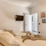 Aurana Zadarvillas *