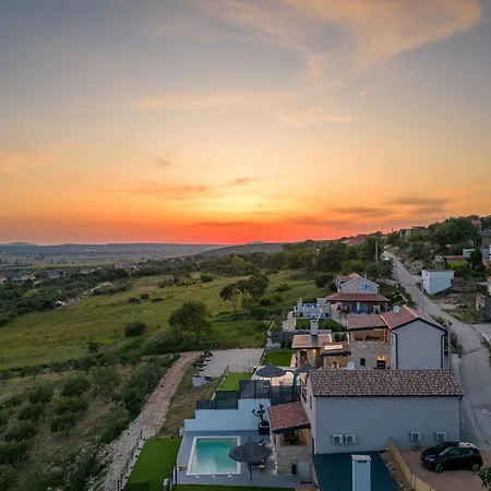 Aurana Zadarvillas