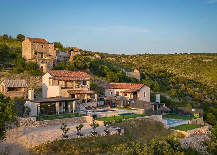Aurana Zadarvillas *